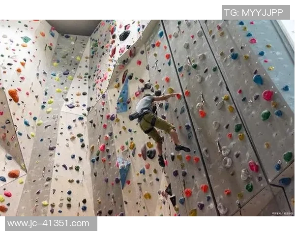 成都攀岩队心理素质创新高引领攀岩运动新风潮